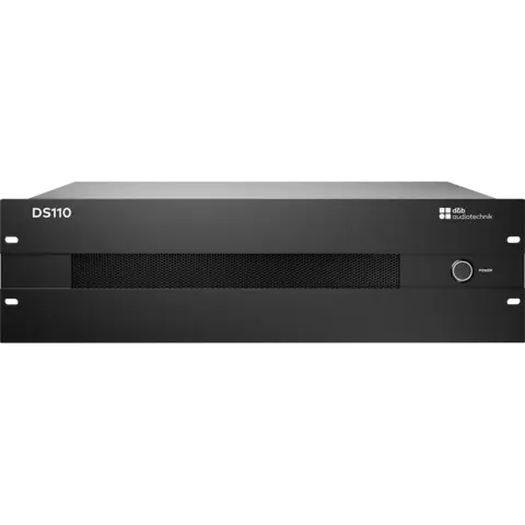 Schwarzes Audio-Equipment mit der Aufschrift „DS110“, einem Netzschalter auf der rechten Seite und einem Lüftungsbereich in der Mitte.