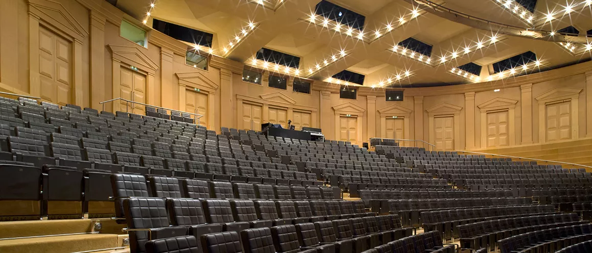 Teatre Nacional de Catalunya | d&b audiotechnik