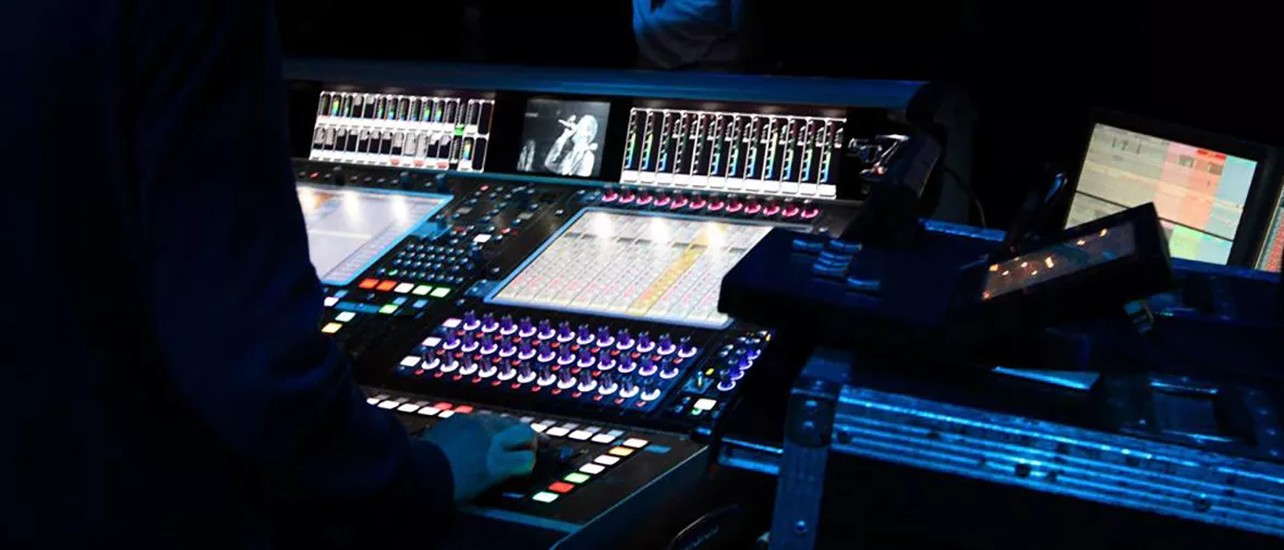 Roger Daltrey's performance for Teenage Cancer Trust (TCT) | d&b audiotechnik