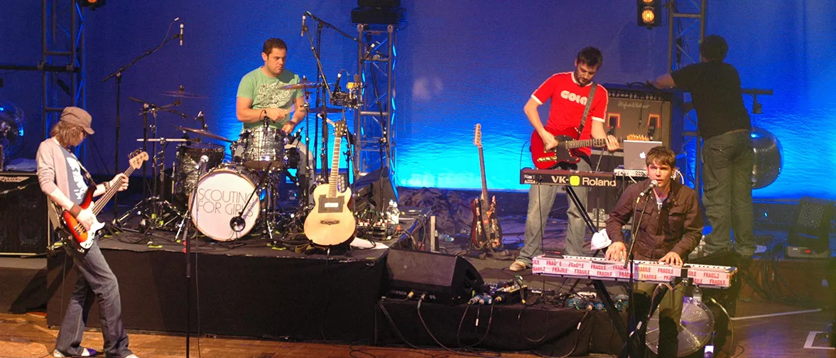 Eclectic mix of d&b for Scouting for Girls.