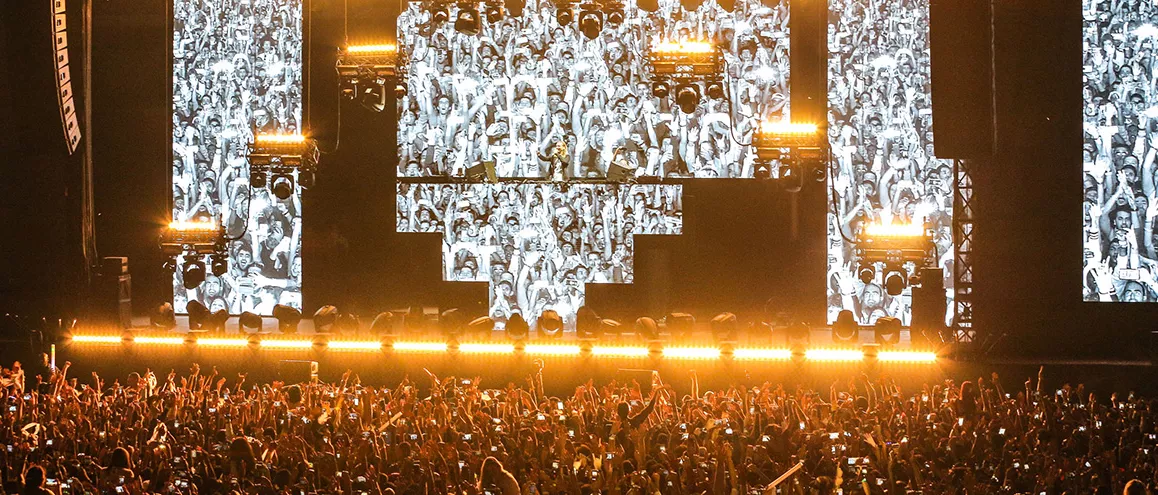 David Guetta rings in the New Year with d&b.