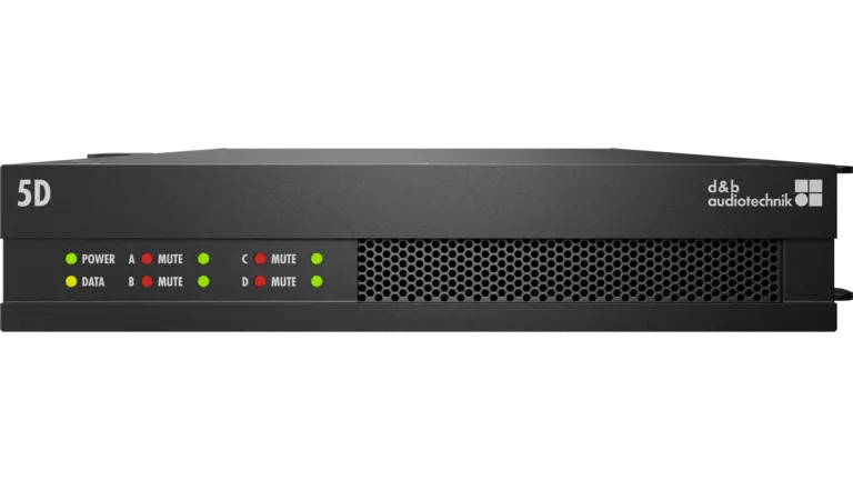 d&b audiotechnik 5D-Verstärker mit Anzeigeleuchten für Strom, Daten und Stummschaltung für die Kanäle A, B, C und D.