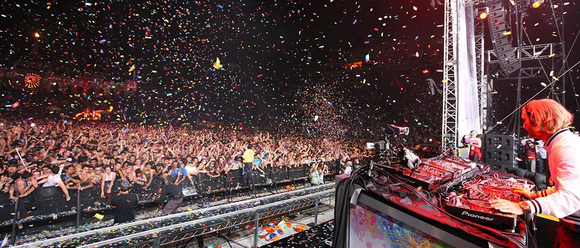 Flower Powers Daisy Festival. | d&b audiotechnik