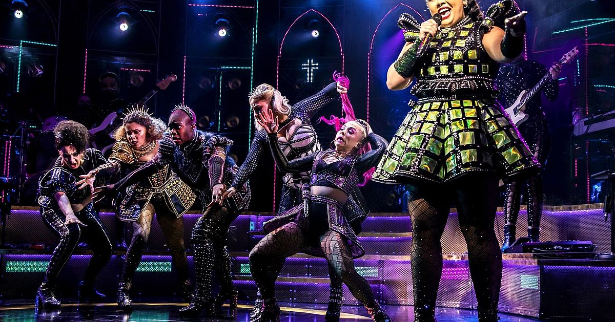 Six The Musical returns to London’s West End d&b audiotechnik