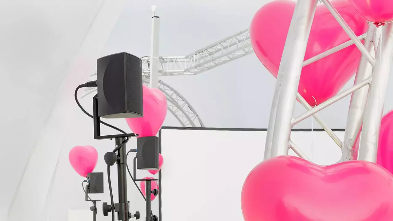 Raumwelten. A new dimension of acoustics with d&b. 2015