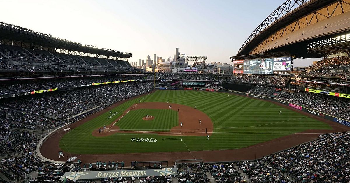 T Mobile Park Installs D B Xs Series Loudspeaker System For Mariners Audiotechnik