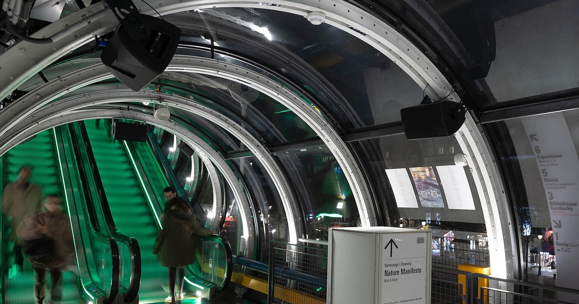 Björk präsentiert Nature Manifesto in Paris mit d&b Soundscape d&b