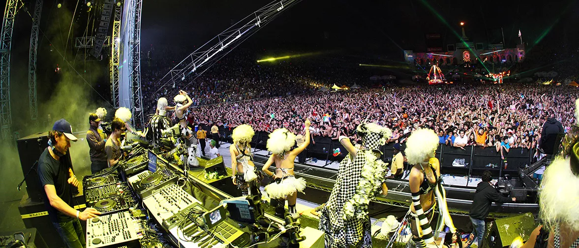 Imaginación al poder en el festival Daisy | d&b audiotechnik