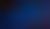 Eine Menge genießt eine Live-Performance unter lebhaften blauen und roten Bühnenlichtern, die eine energiegeladene Atmosphäre in einem schwach beleuchteten Veranstaltungsort schaffen.