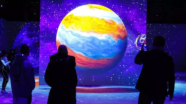 Immerse yourself in the world of Leonardo DaVinci - with d&b