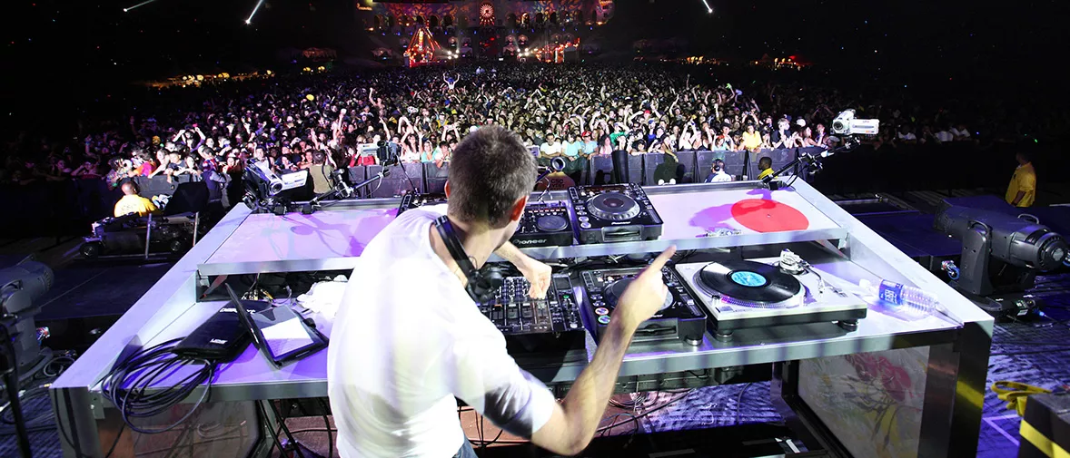 Flower Powers Daisy Festival. | d&b audiotechnik
