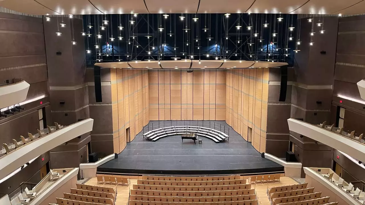 Die neue Buddy Holly Hall bekommt YSerie System d&b audiotechnik